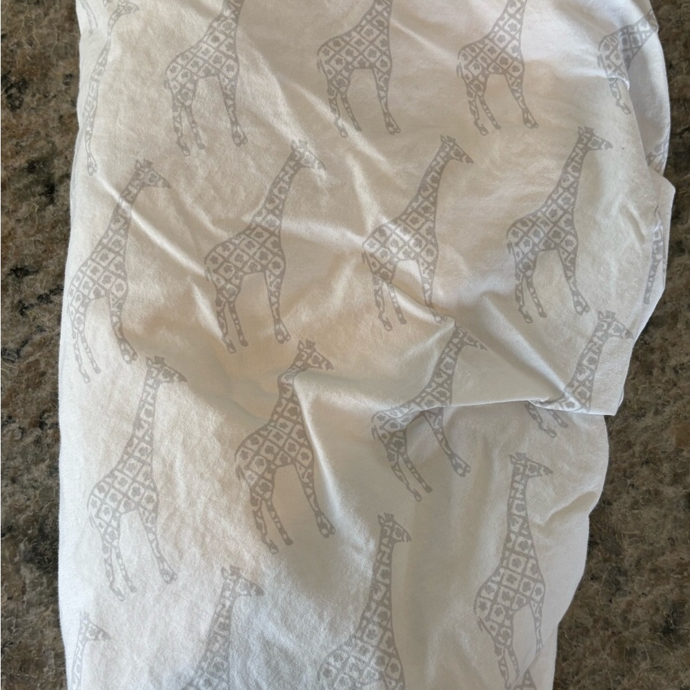 Pottery Barn Kids Gray Giraffe Crib sheet
